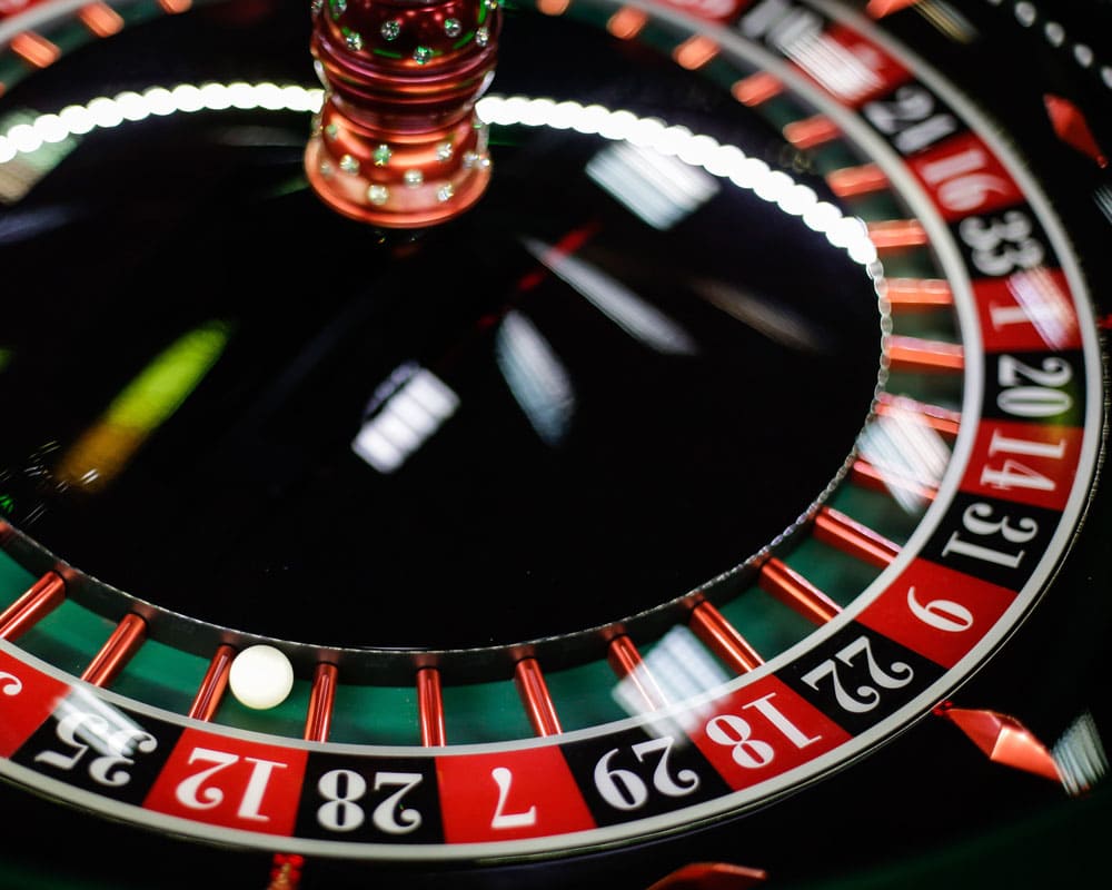 Dynamic montage of YY567 slot machines and exciting gameplay